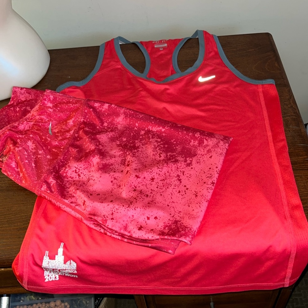Leggings & T-back Athletic Wear Size Medium2013 Chicago Marathon Bank of America